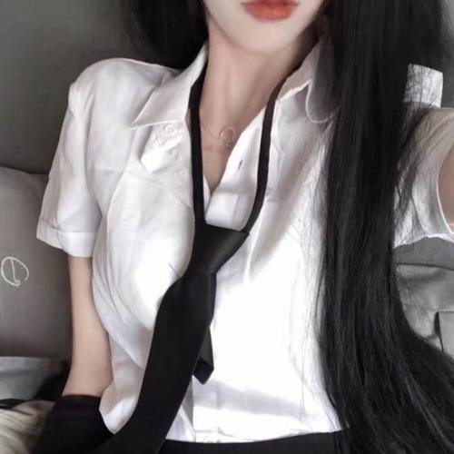 伴游女王